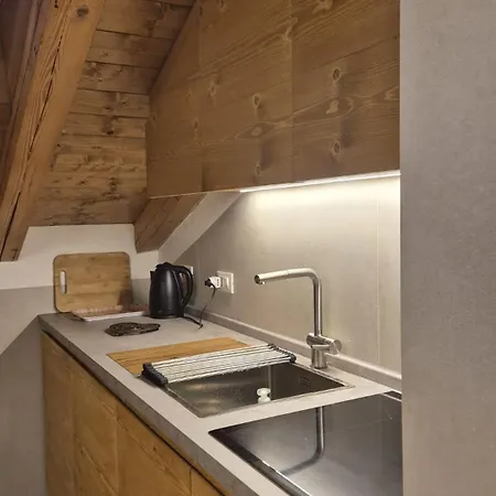 5 Torri, Parcheggio In Garage *